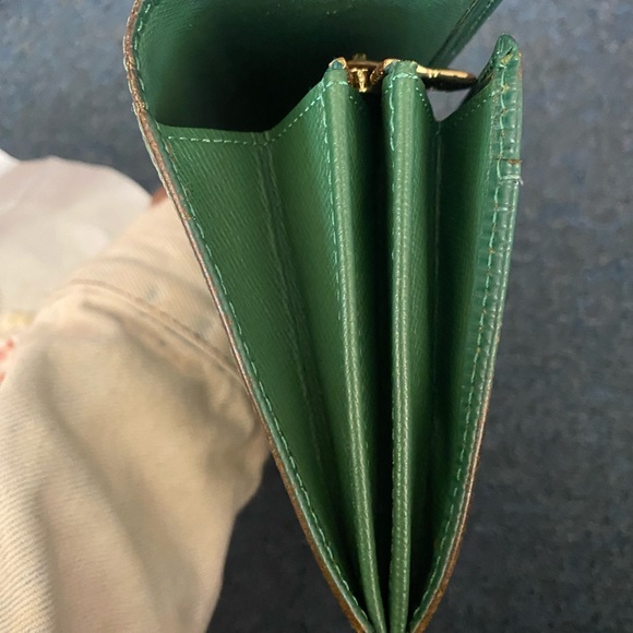 Louis Vuttion Green Epi leather Sarah wallet - Picture 13 of 14